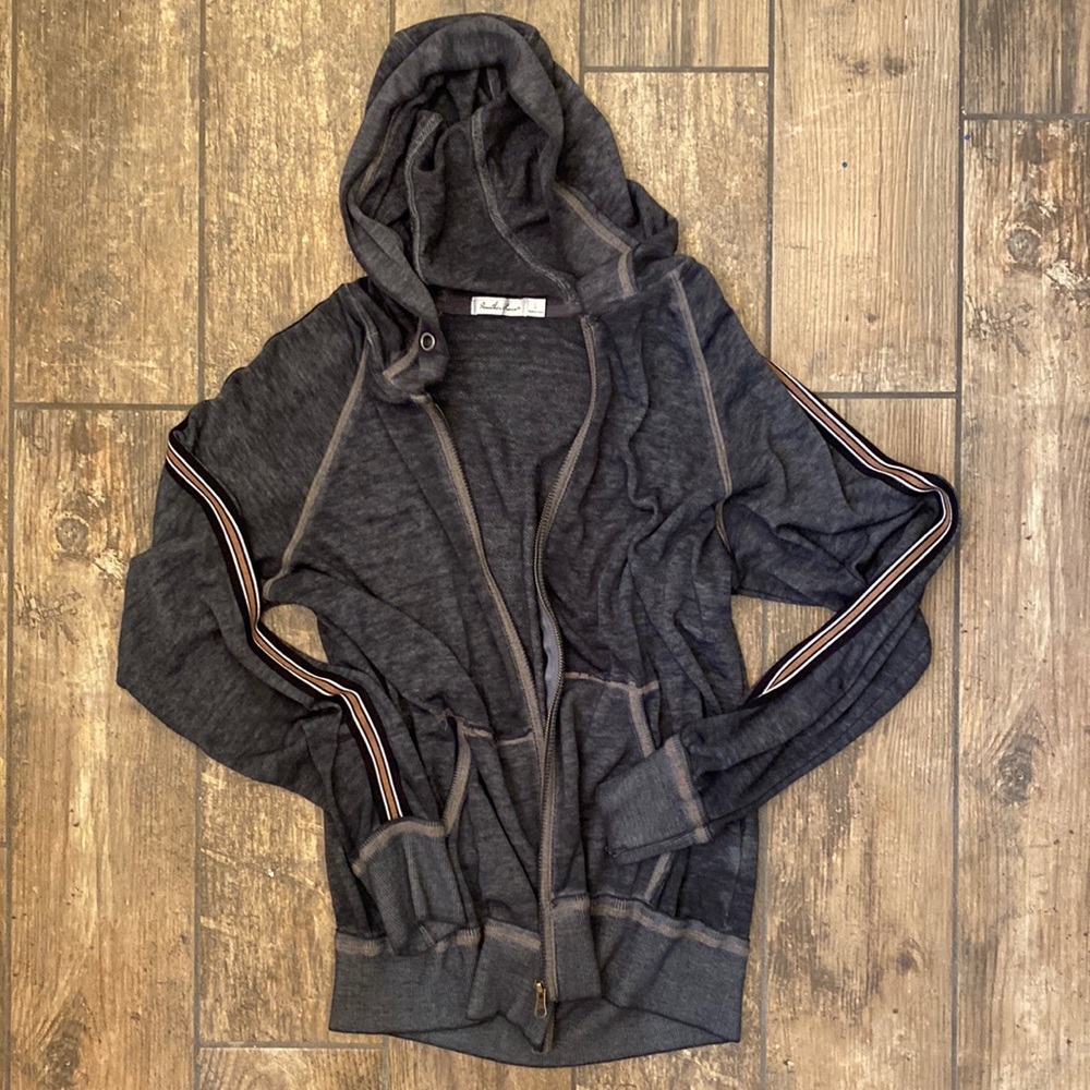 ANOTHER LOVE LIGHTWEIGHT GRAY HOODED ZIP UP JACKET WITH STRIPE DETAIL SIZE L